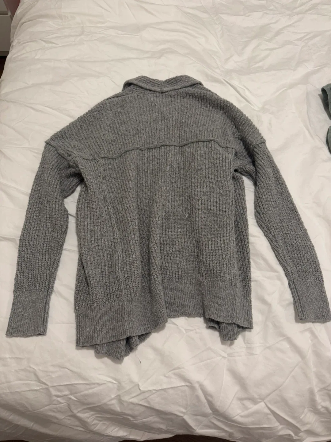 Abercrombie & Fitch Grey Knit Cardigan - M image indicator(2)