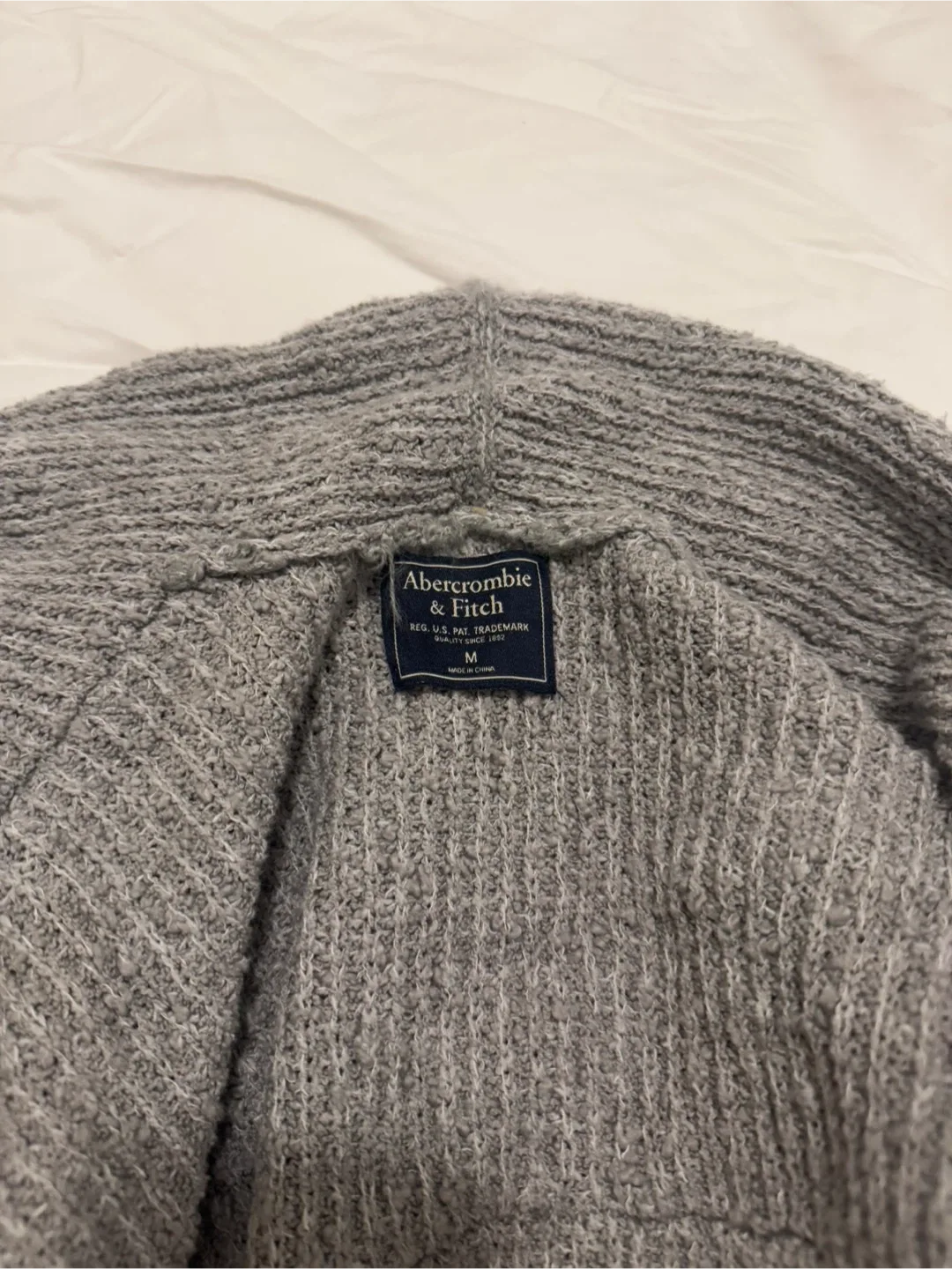 Abercrombie & Fitch Grey Knit Cardigan - M image indicator(3)