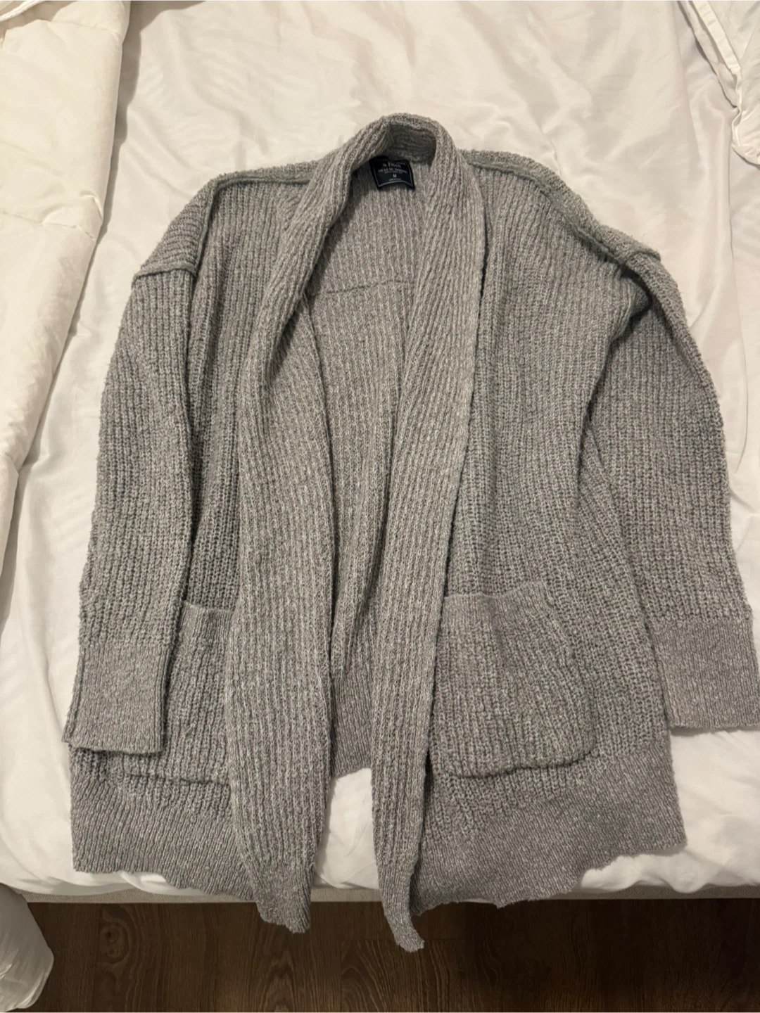 Abercrombie & Fitch Grey Knit Cardigan - M
