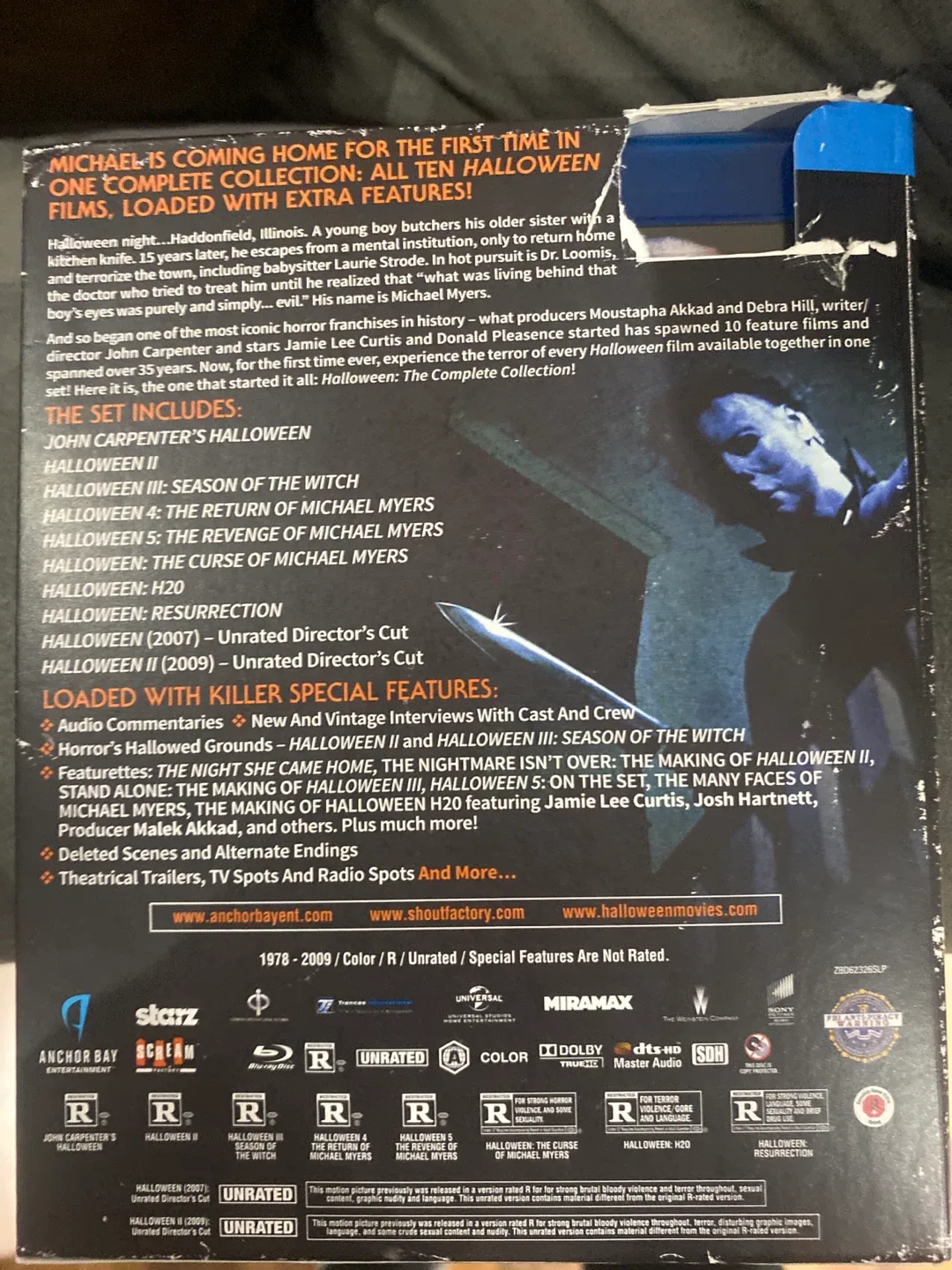 Halloween: The Complete Collection Blu-Ray 10-Disc Set image indicator(3)