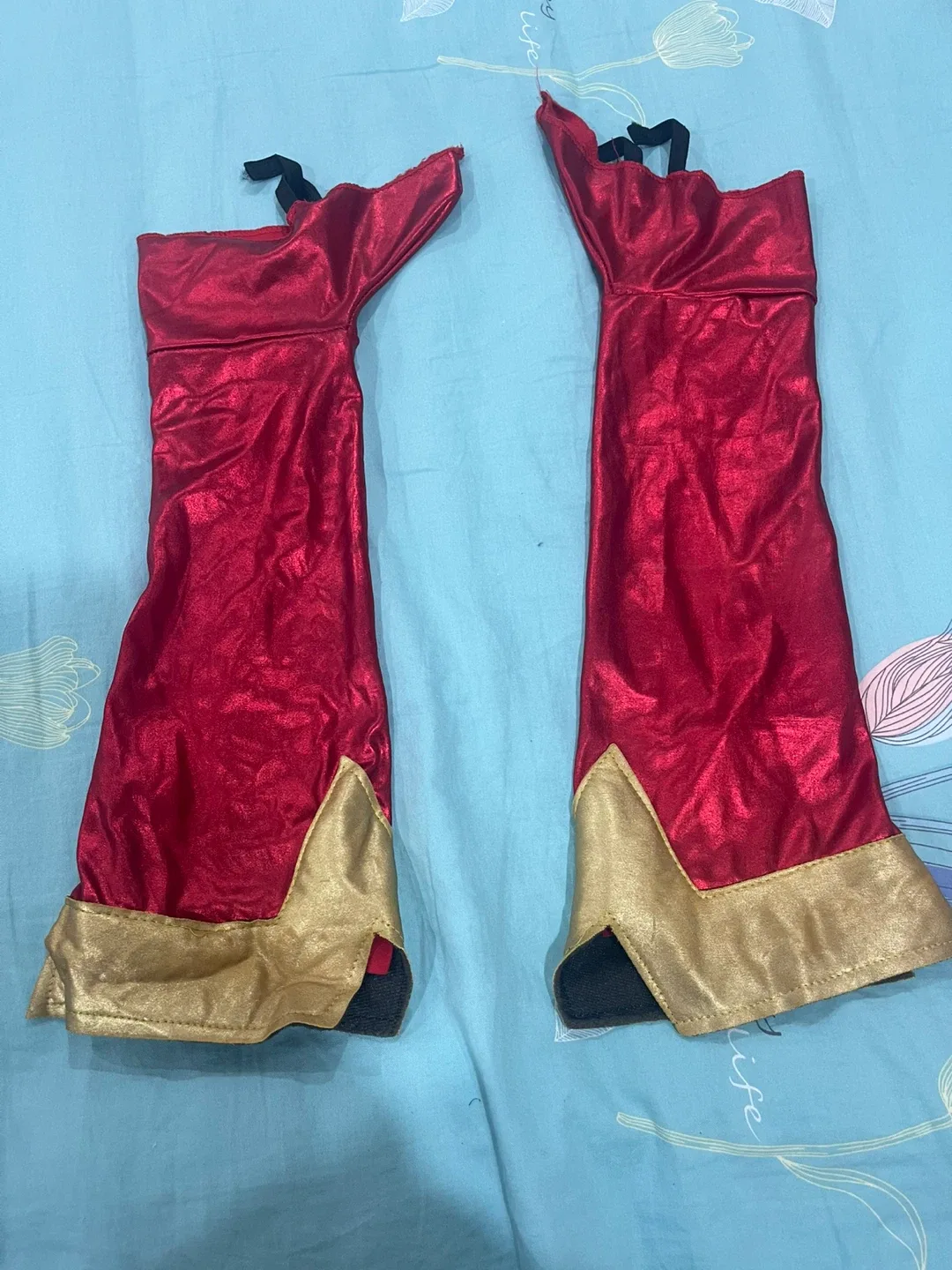 Supergirl Costume - Dress & Cape image indicator(3)