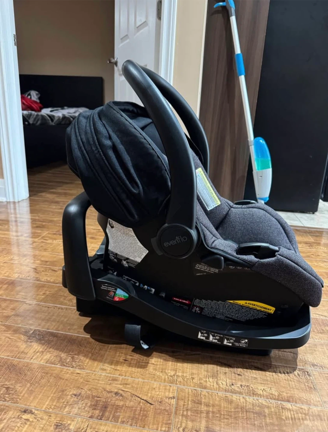 Evenflo Infant Car Seat and stroller - Black - photo 3