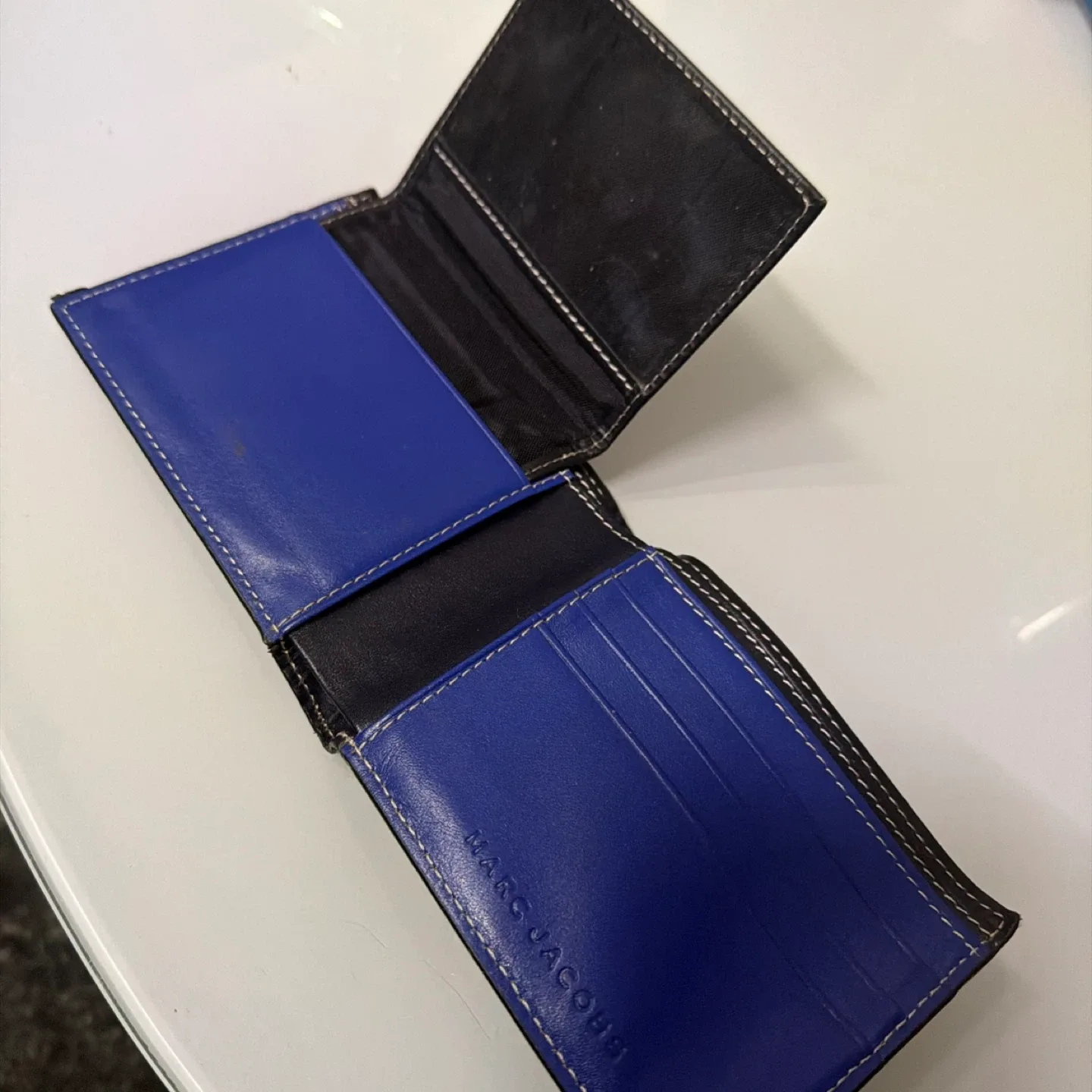 Marc Jacobs Black Leather Wallet image indicator(4)