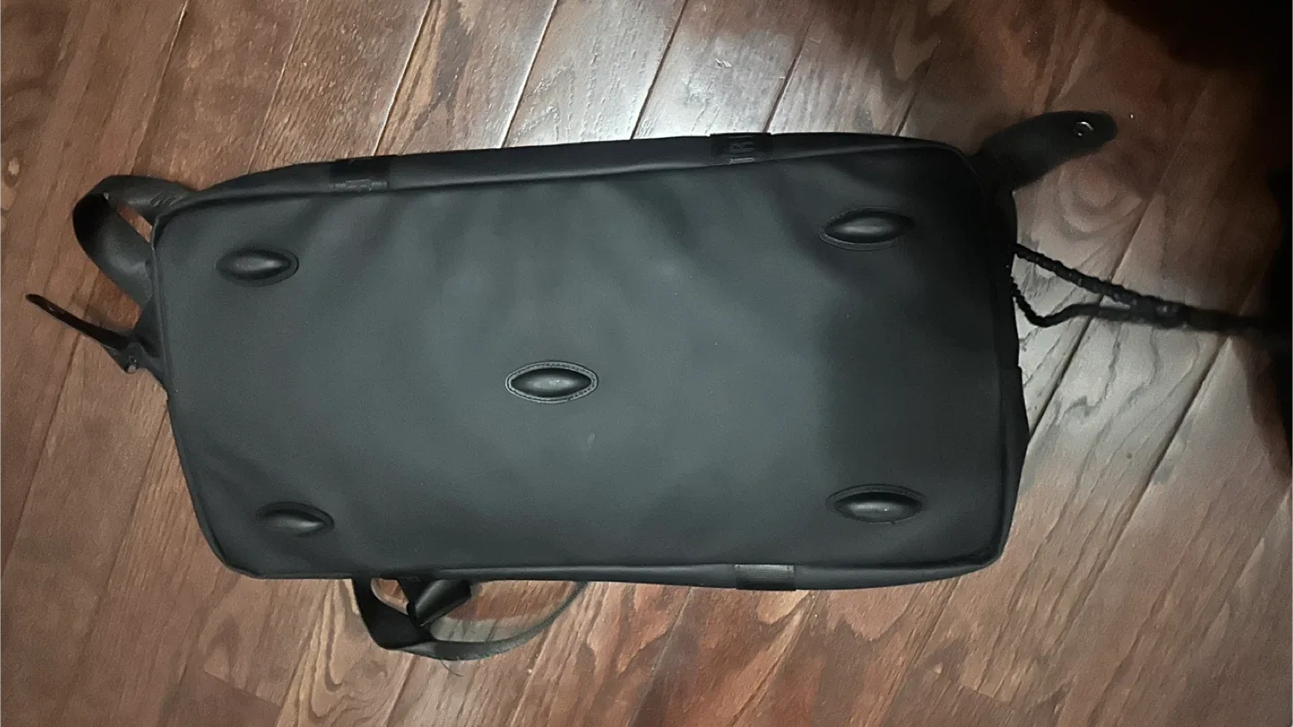 Original Penguin Black Duffle Bag image indicator(3)