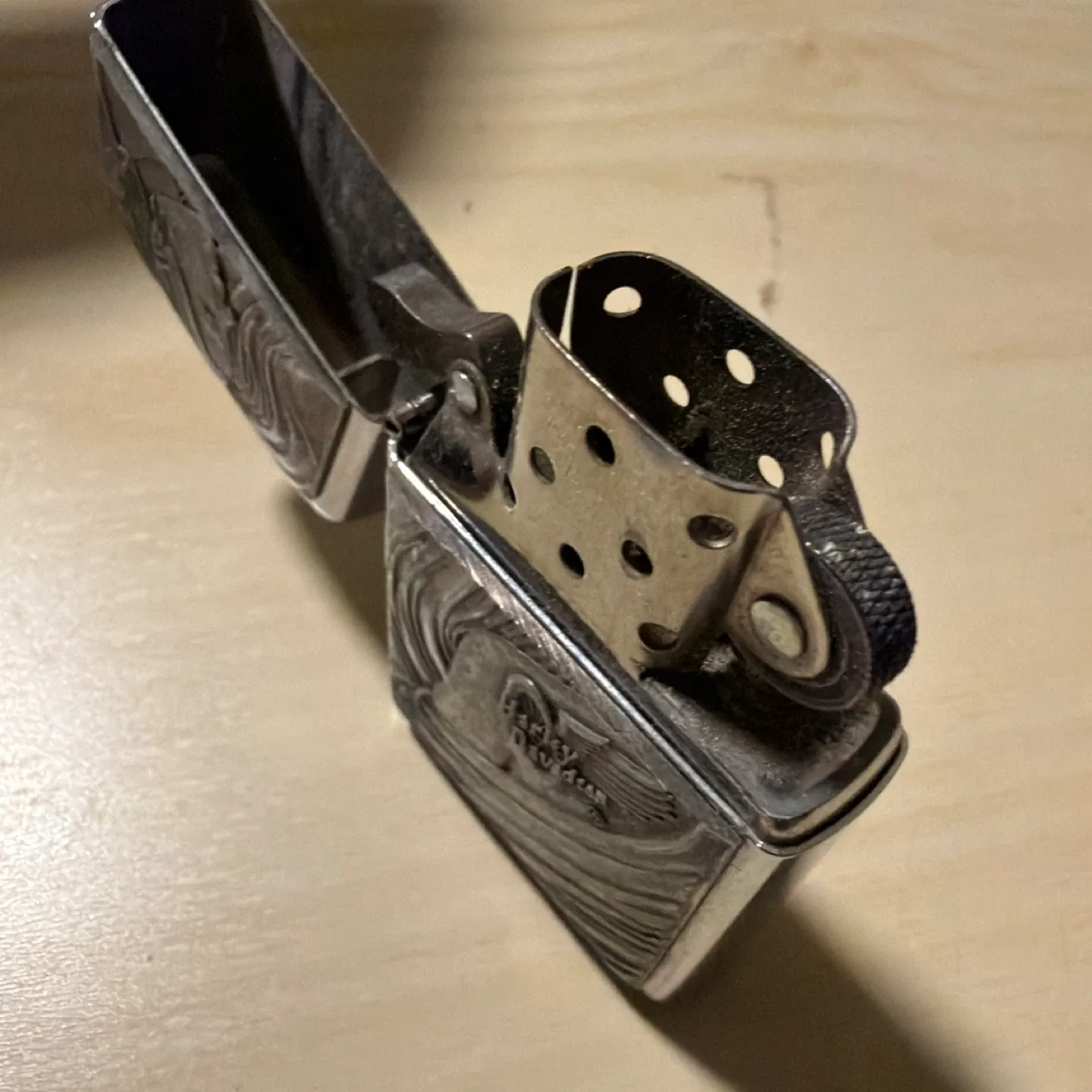 Rare Harley Davidson Zippo Lighter image indicator(4)