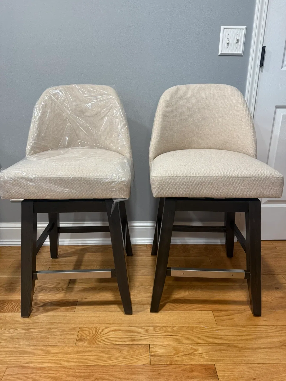 Madison Park Harmony Counter Stool - Oatmeal image indicator(7)