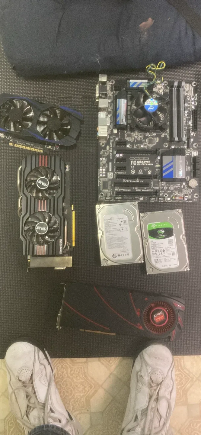 Computer Parts - Graphics Cards, Motherboard, Hard Drives image indicator(2)