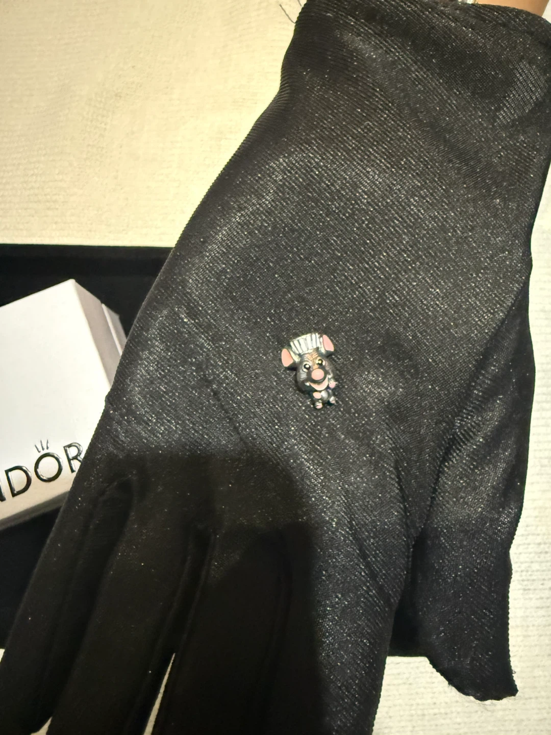 Disney Pixar Ratatouille Remy Charm 🥕 - photo 3