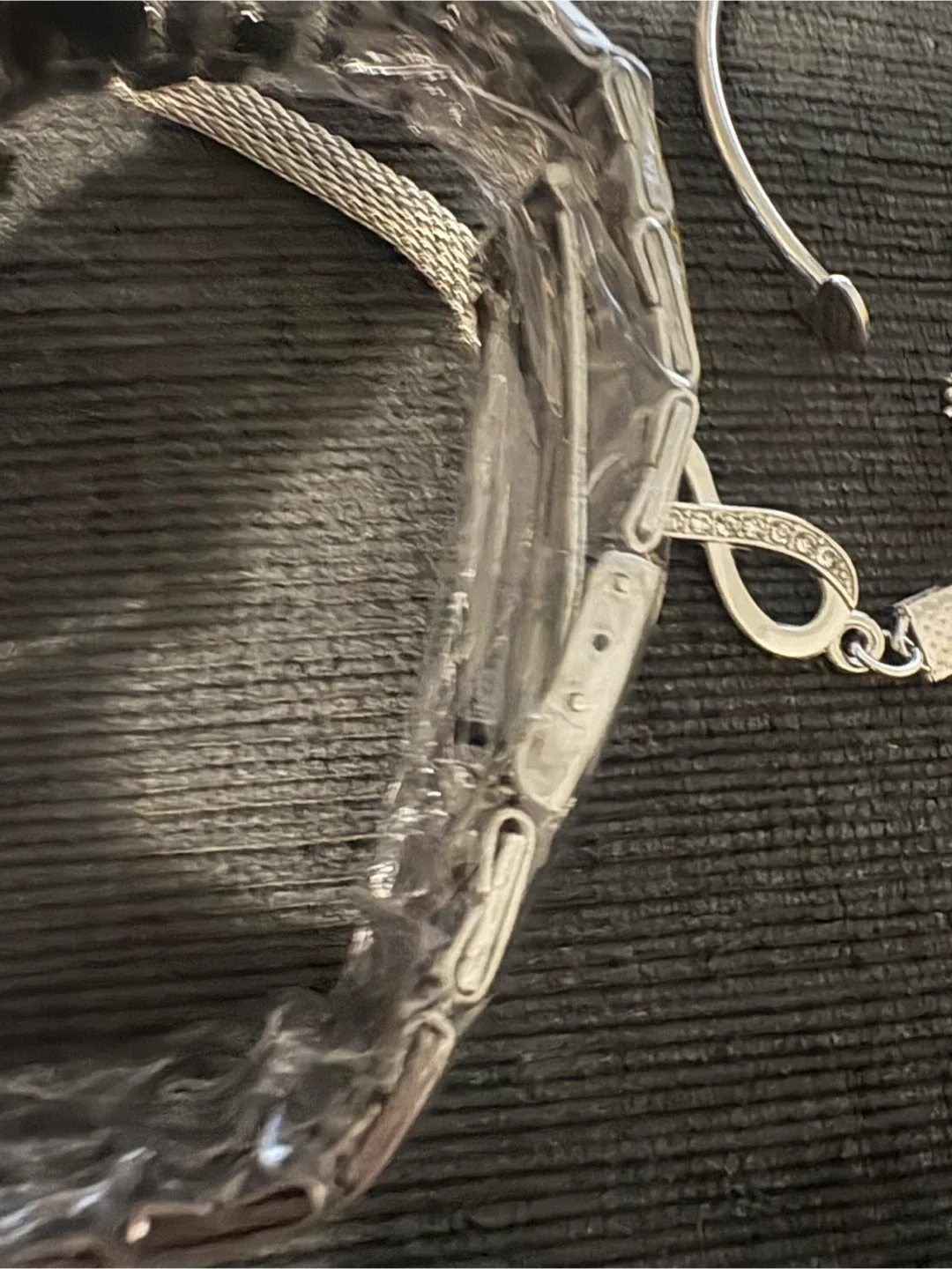 New Geneva Silver Watch & Bracelet Set image indicator(8)