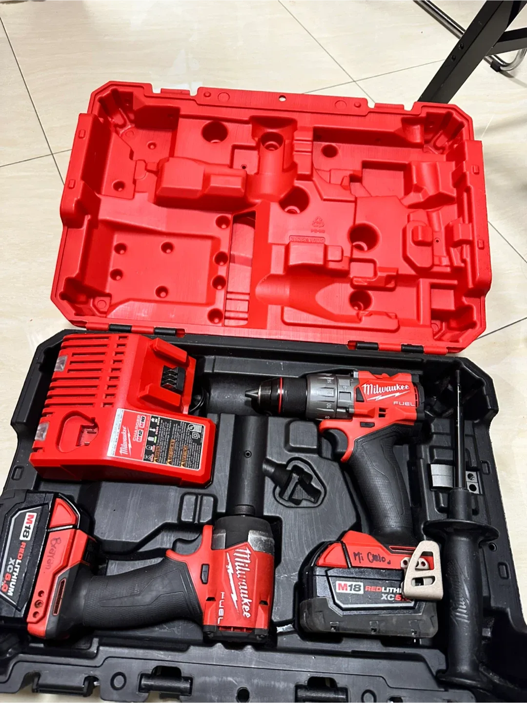 Milwaukee M18 FUEL Drill Driver Combo Kit image indicator(2)