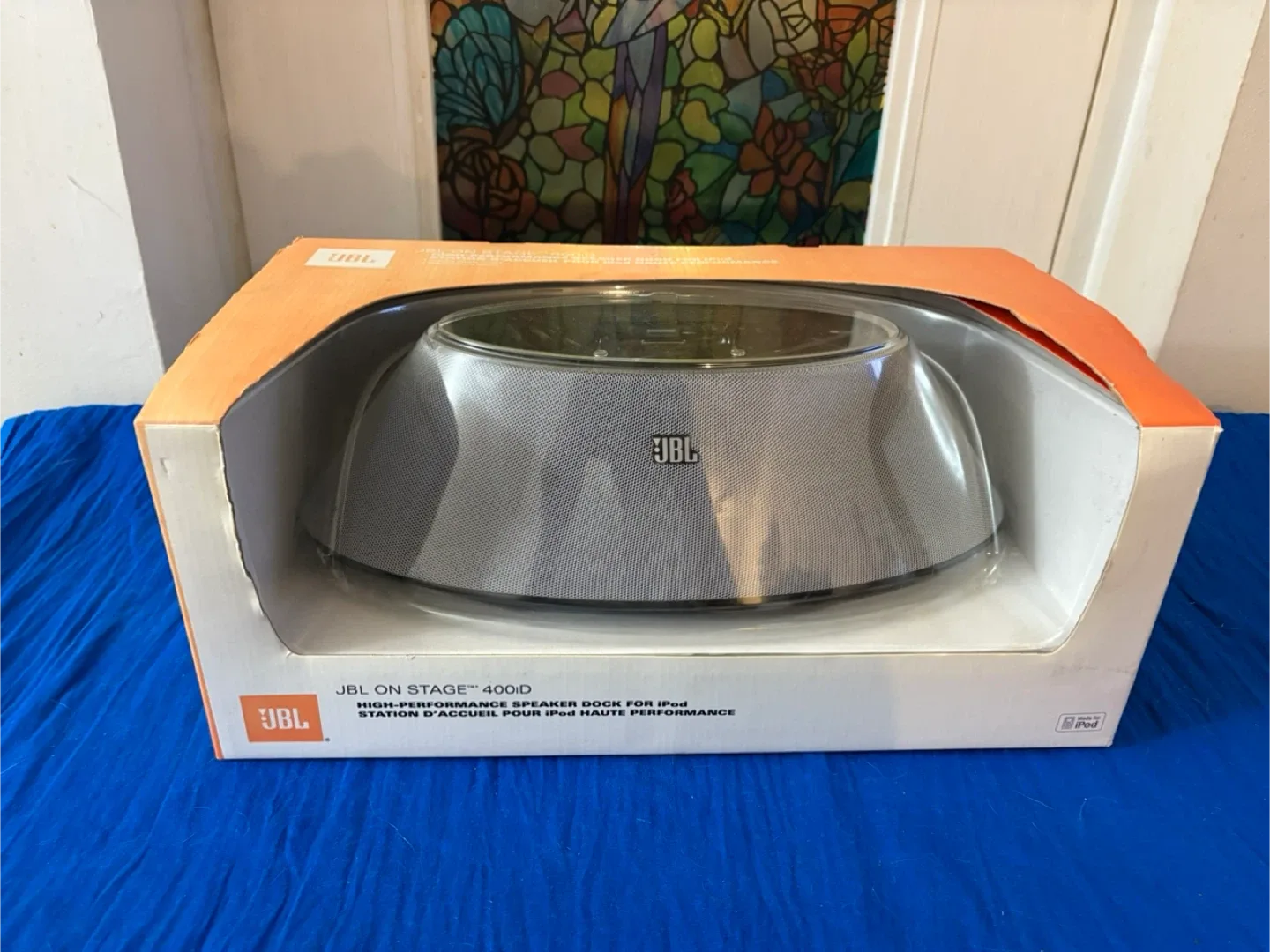 JBL On Stage 400iD High-Performance Speaker Dock thumbnail
