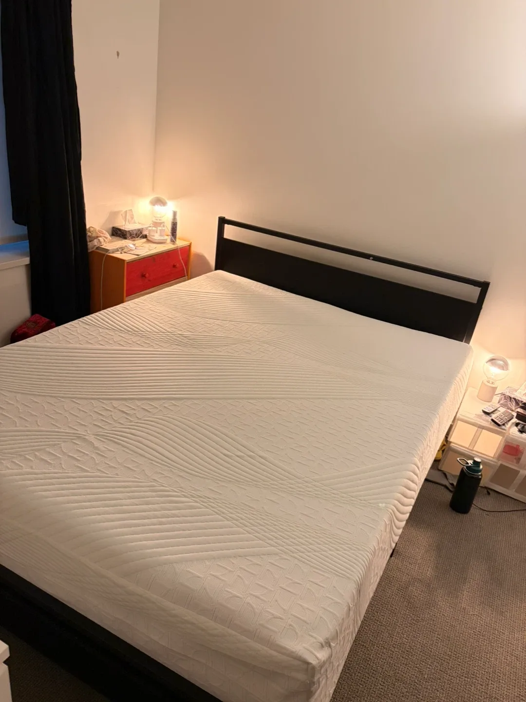 Full/Queen Bed Set – Frame, Mattress, Duvet & Sheets image indicator(4)