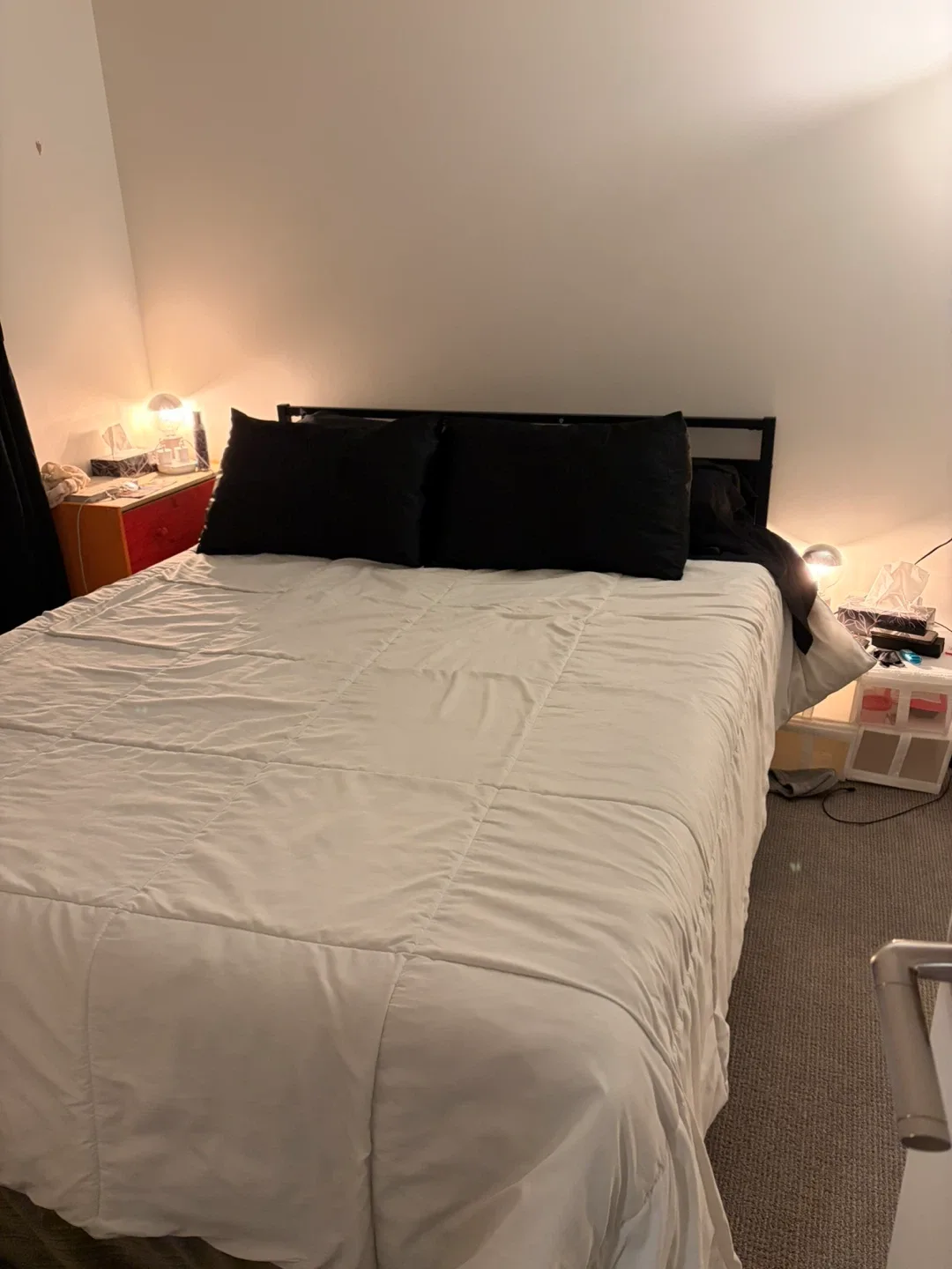 Full/Queen Bed Set – Frame, Mattress, Duvet & Sheets image indicator(3)