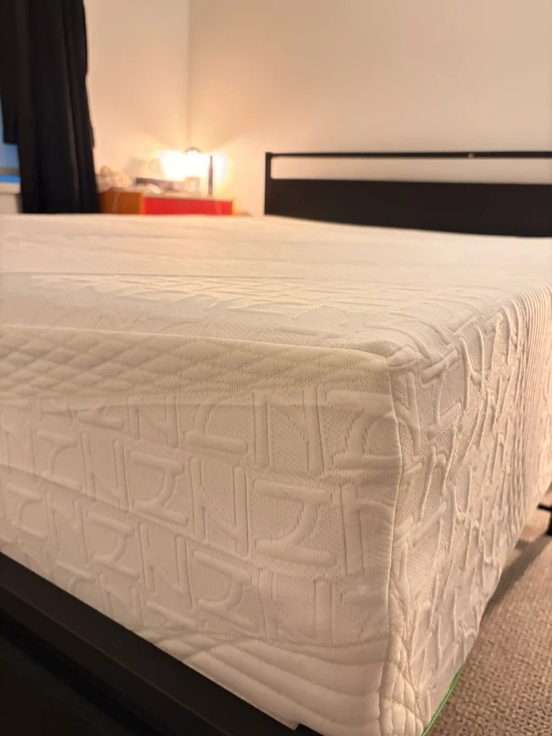 Full/Queen Bed Set – Frame, Mattress, Duvet & Sheets image indicator(5)