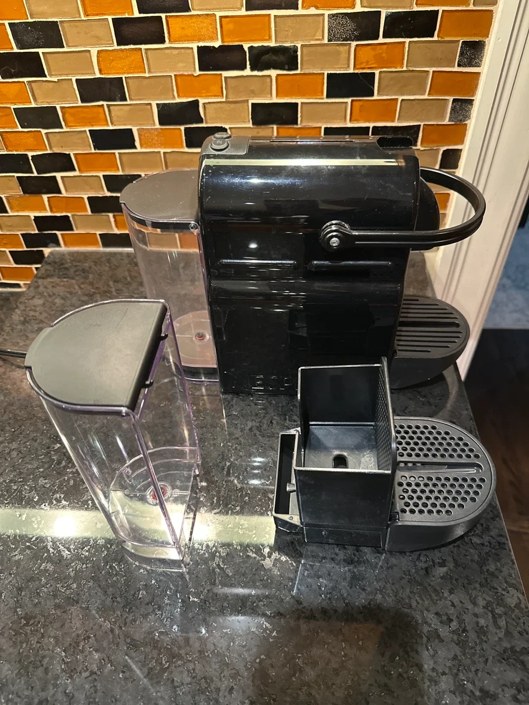Nespresso Inissia Coffee Machine + spare parts image indicator(3)
