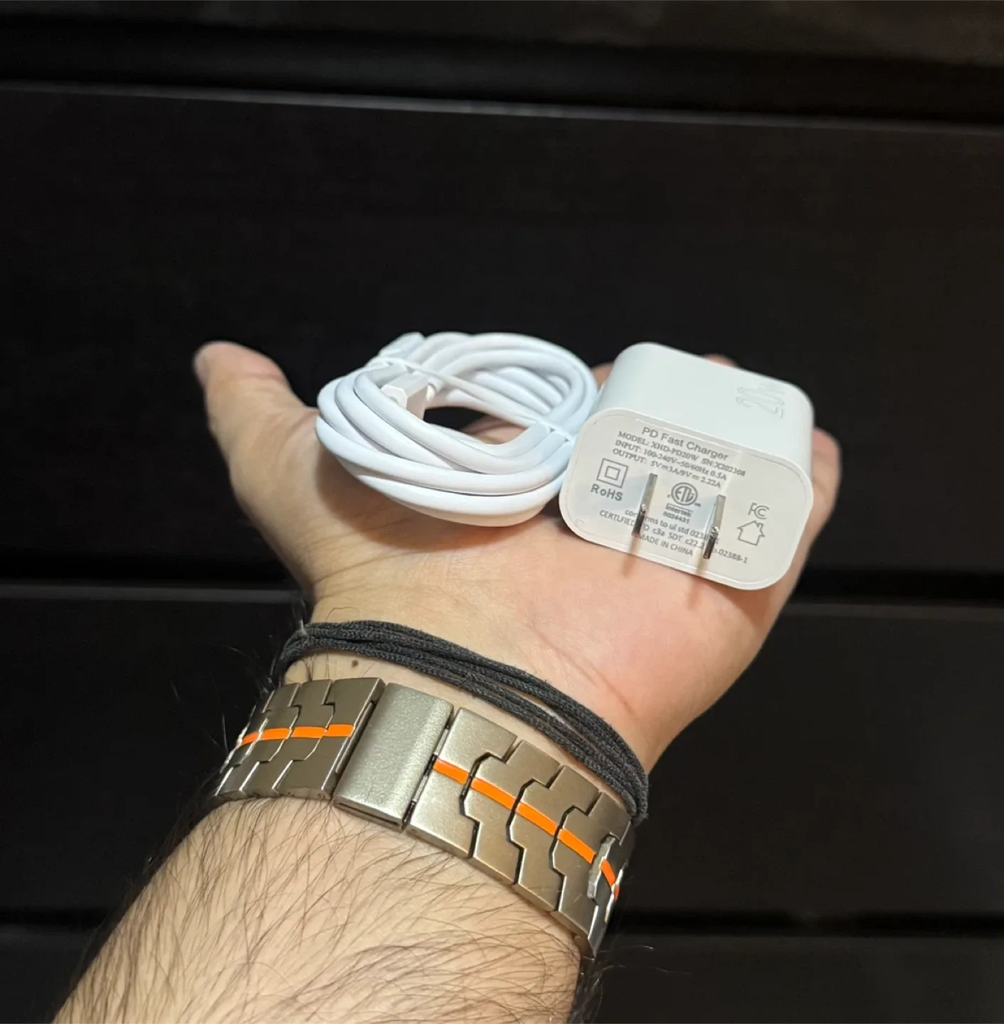 Fast Charger with USB-C Cable for iPhone and Samsung image indicator(3)