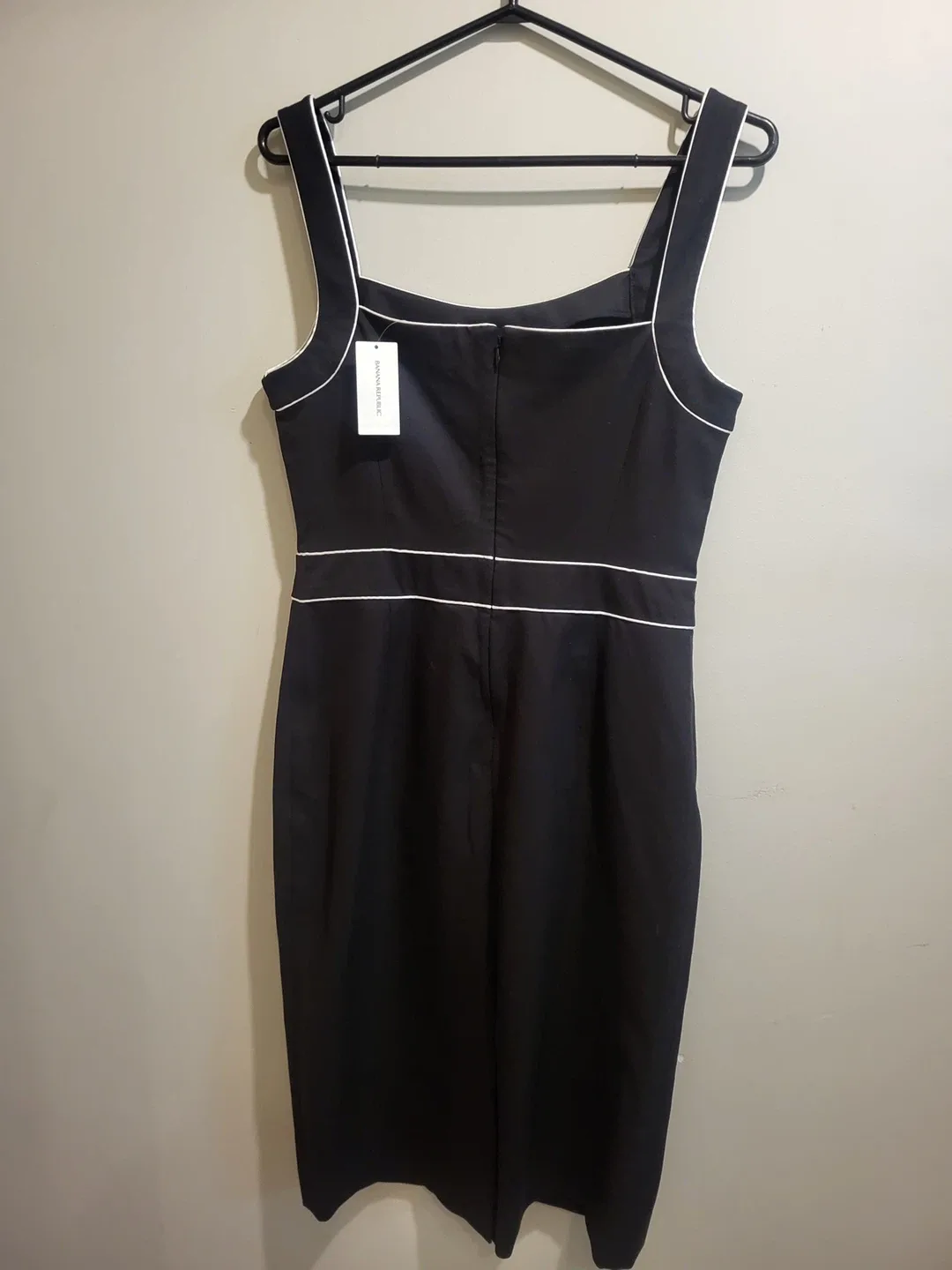 Banana Republic Black Dress image indicator(2)