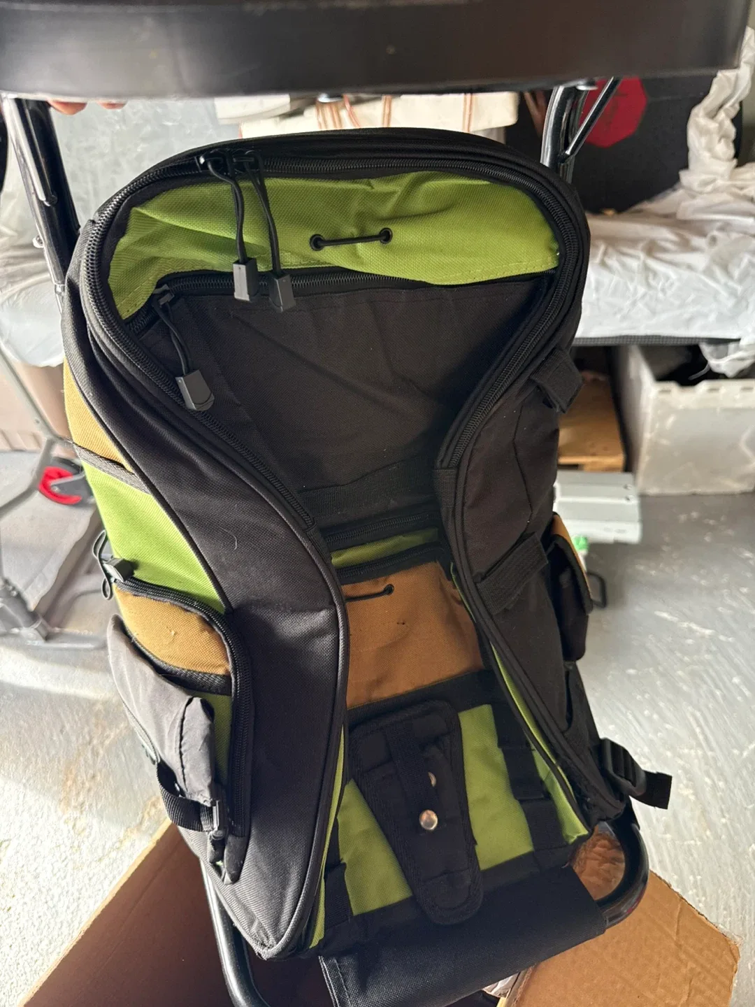 Backpack Angler with Seat image indicator(3)