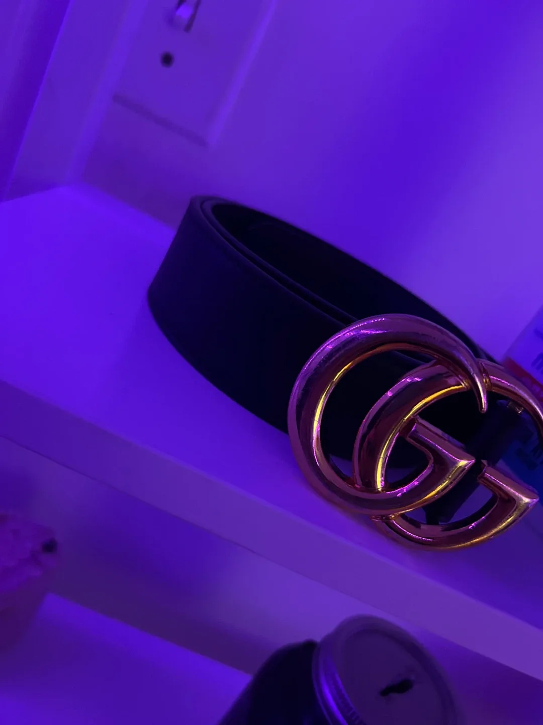 Gucci Black Leather Belt with Gold Buckle image indicator(2)