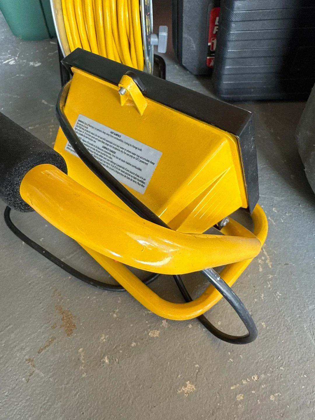 Noma Work Light - Yellow image indicator(2)
