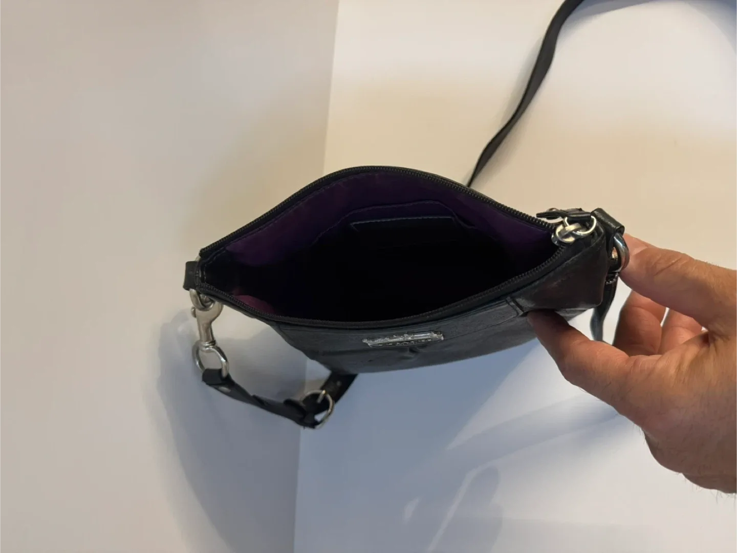 Coach Black Leather Crossbody Bag image indicator(4)