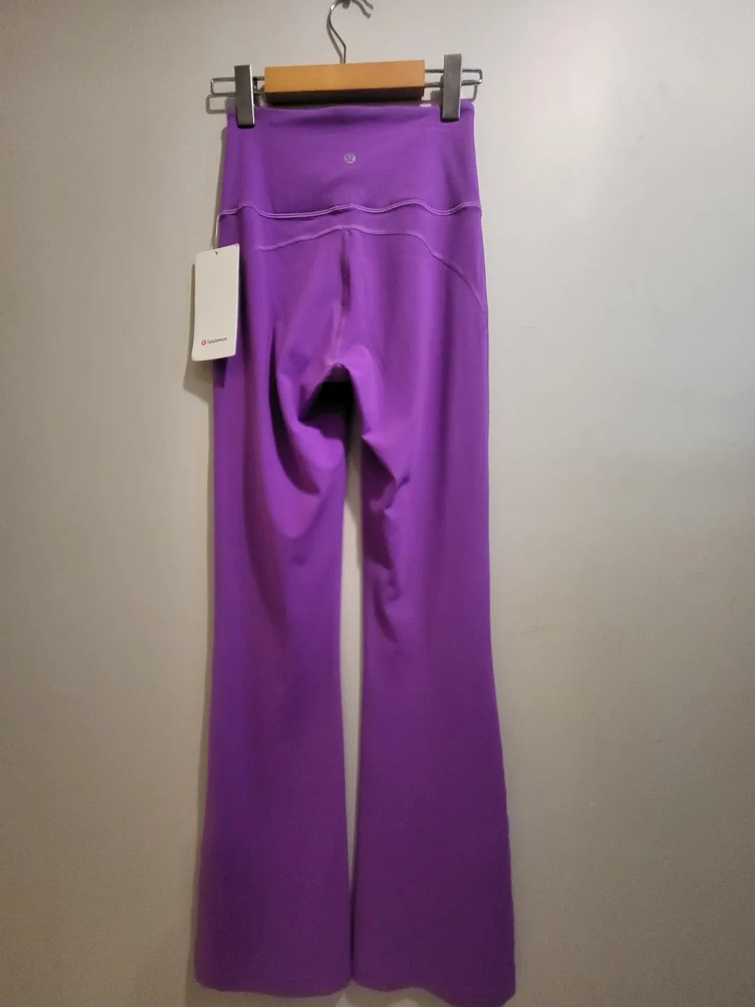 Lululemon Groove SHR Flare Pant *Nulu Size 4 image indicator(3)