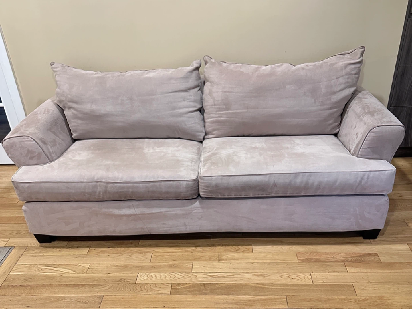 Leon’s  Modern 3-Seater Sofa  (CAN DELIVER)