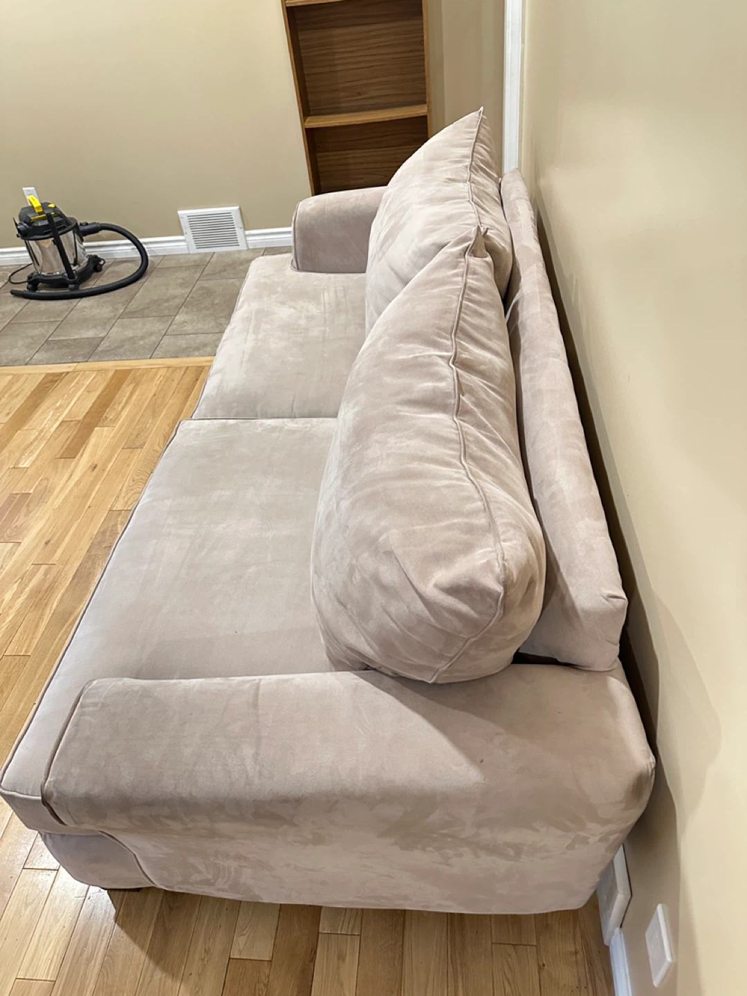 Leon’s  Modern 3-Seater Sofa  (CAN DELIVER) - photo 3