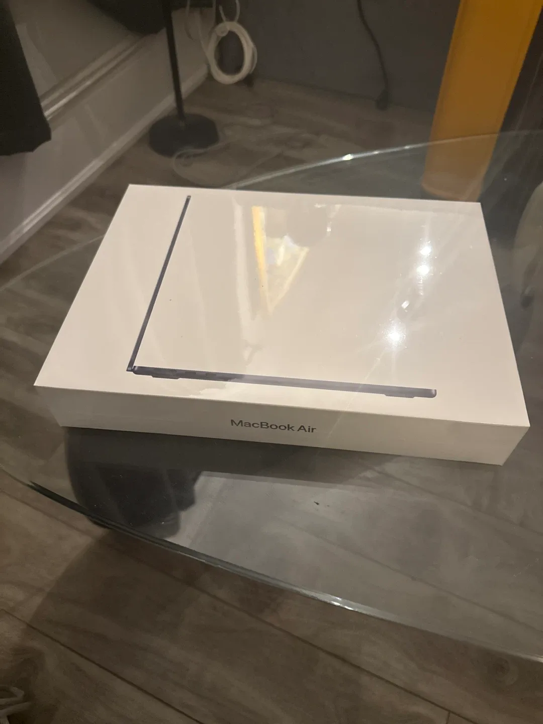 New Apple MacBook Air 13-inch M2 Chip 256GB SSD in Midnight thumbnail