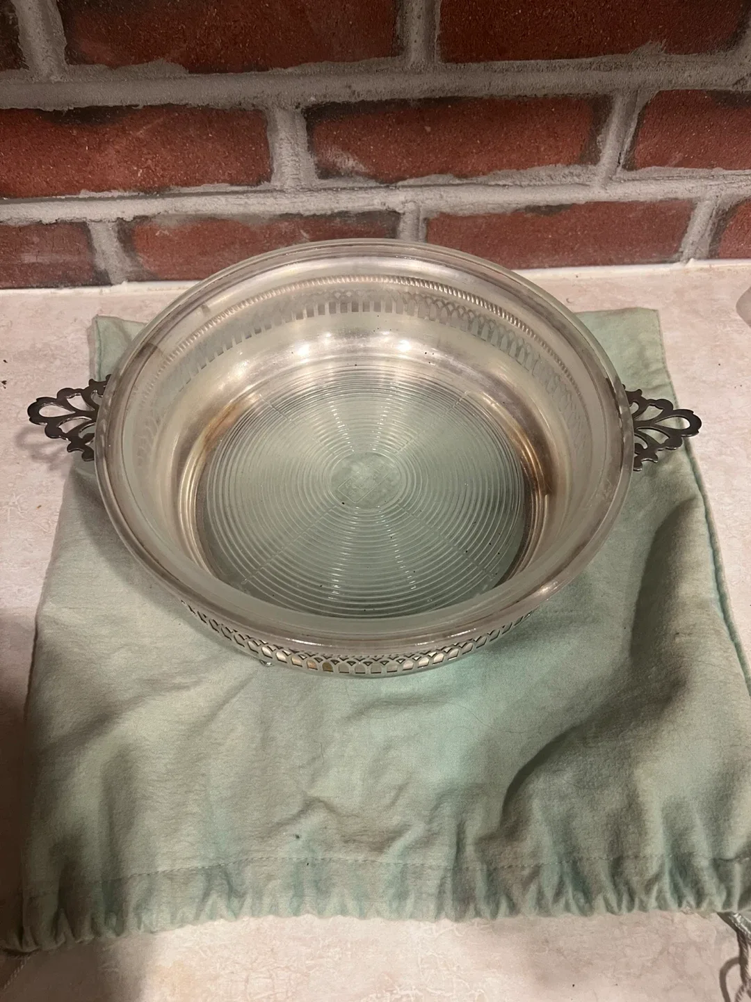 Silver Plated Glass Bowl with Lid image indicator(4)