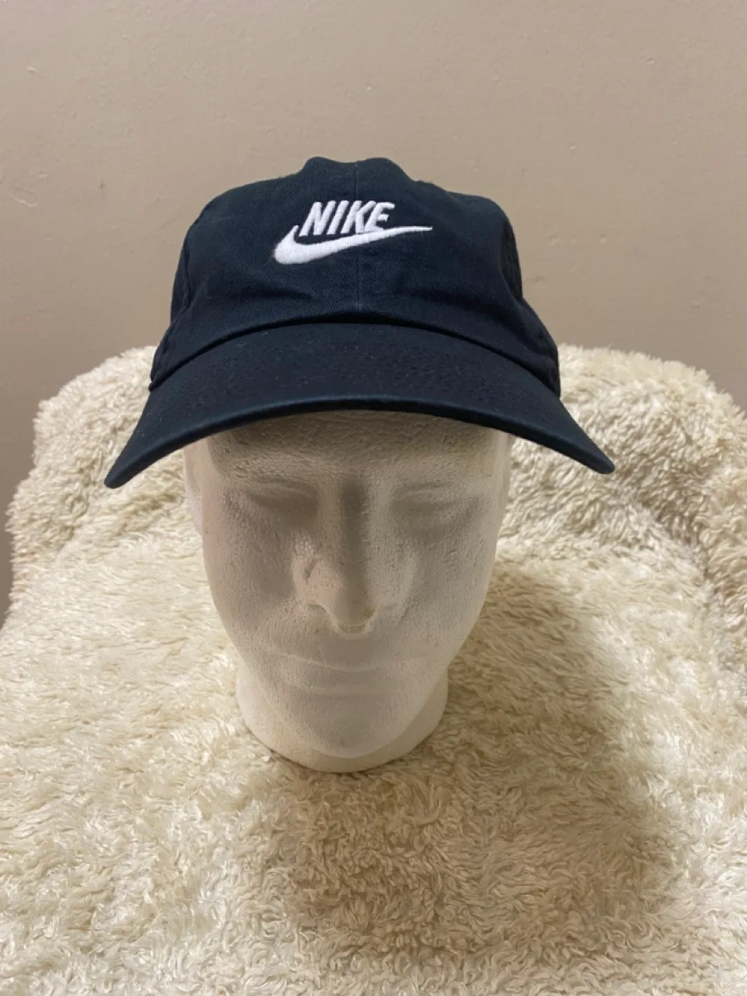 Nike Black Adjustable Cap (Unisex)