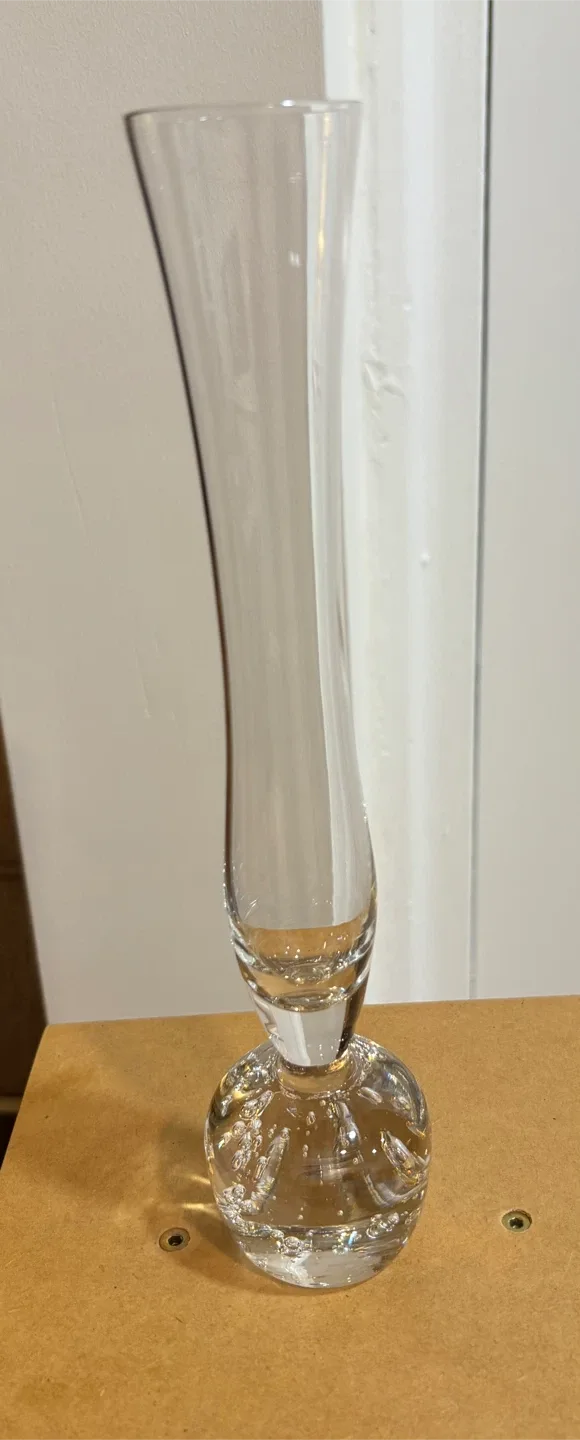Clear Glass Bud Vase with Bubble Base image indicator(3)