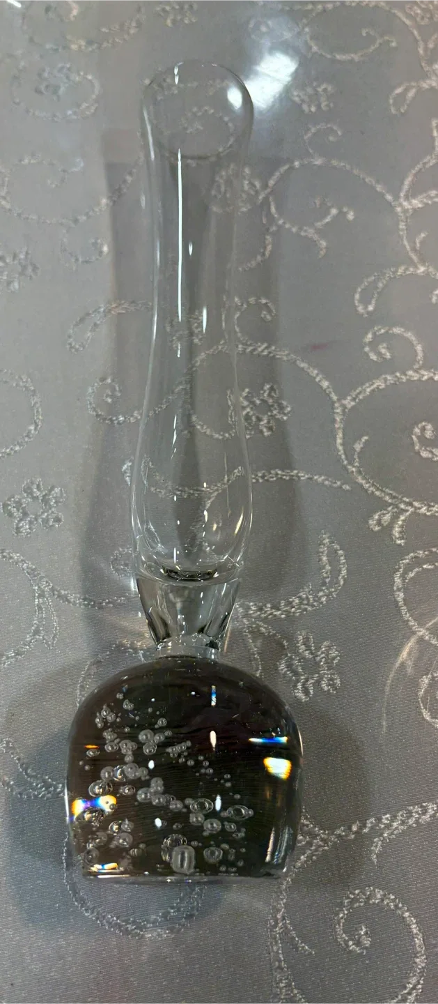 Clear Glass Bud Vase with Bubble Base image indicator(4)