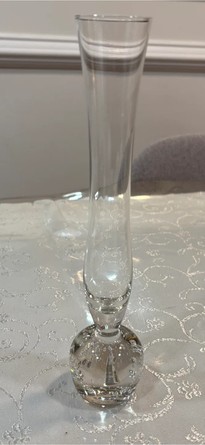 Clear Glass Bud Vase with Bubble Base image indicator(6)