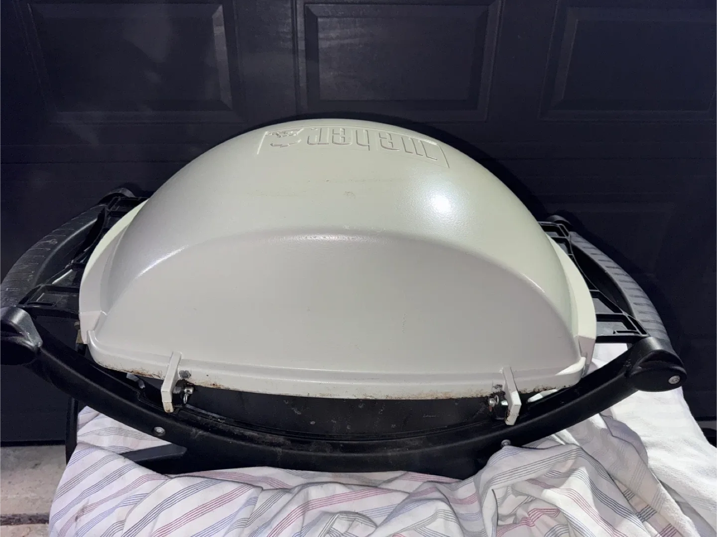 Weber Q Series Portable Gas Grill image indicator(4)