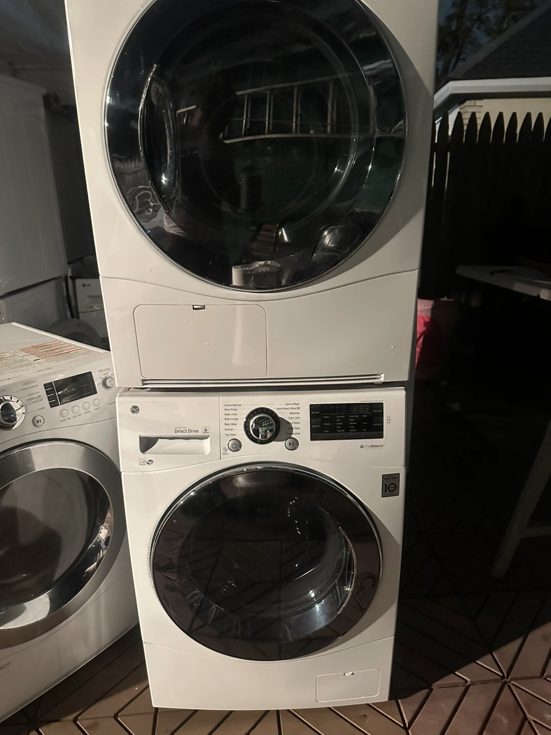 LG Direct Drive Washer/Dryer electric 220volts - photo 3
