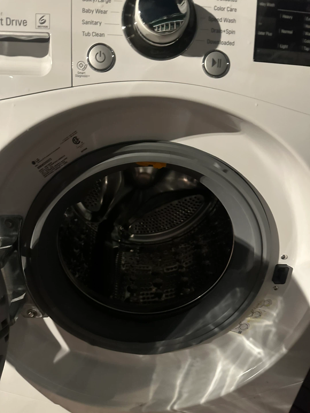 LG Direct Drive Washer/Dryer electric 220volts