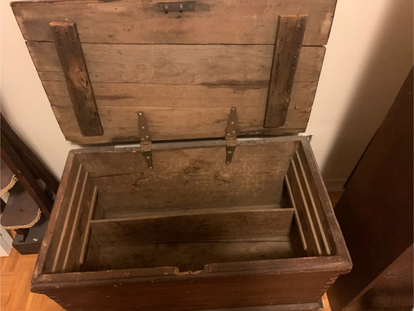Rustic Wooden Storage Trunk image indicator(2)