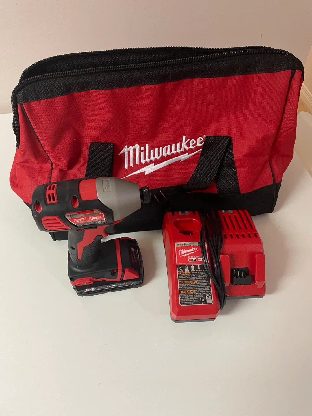 Milwaukee 2656-20 1/4" Impact Driver Kit