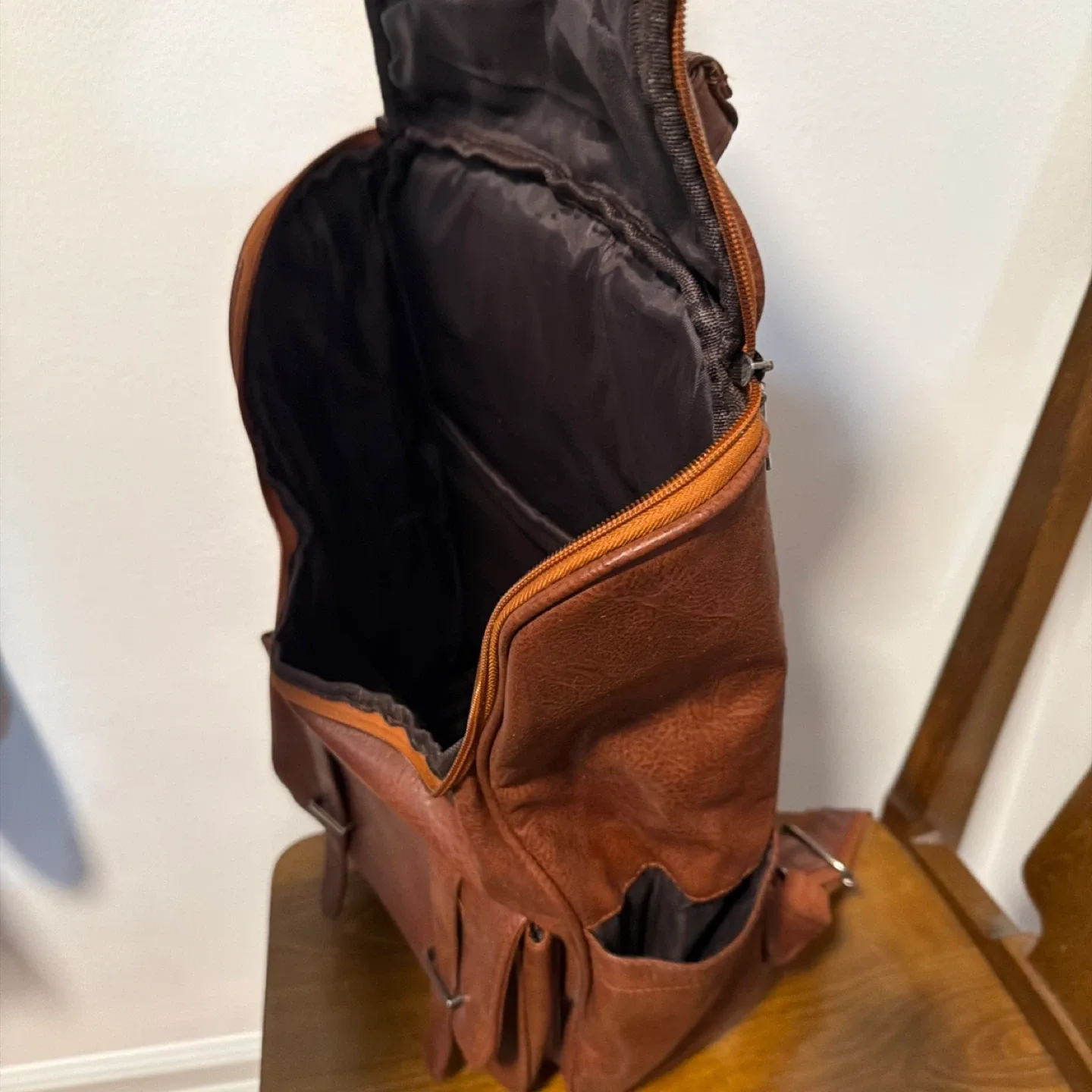 XDL Andong Leather Backpack - Brown image indicator(4)