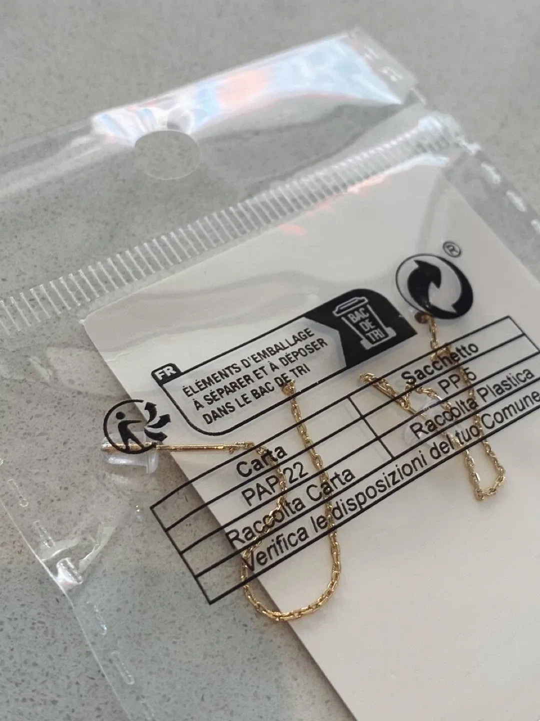 Heart decor earrings image indicator(3)