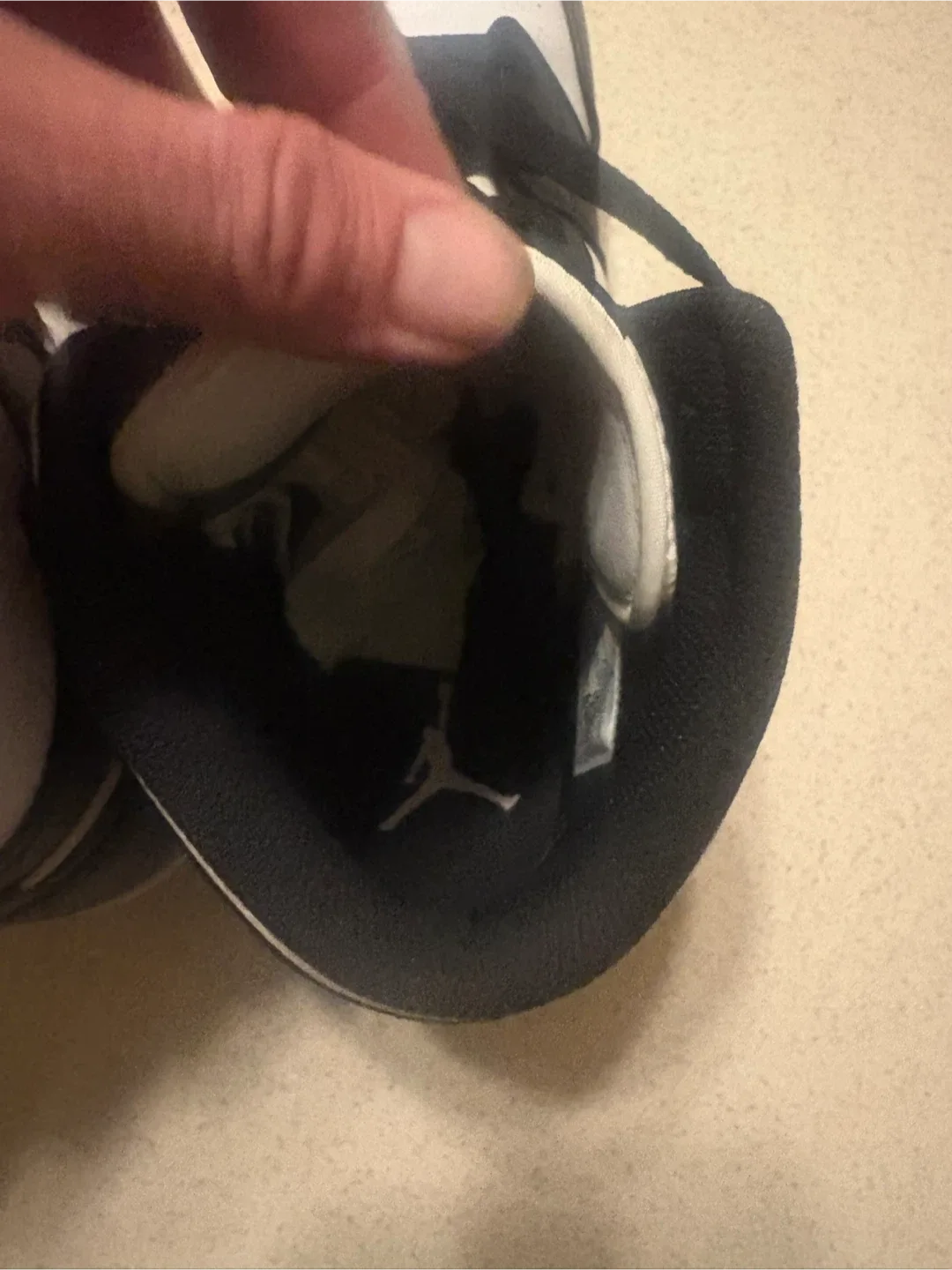 New never worn Jordan football cleats 11.5 men image indicator(2)