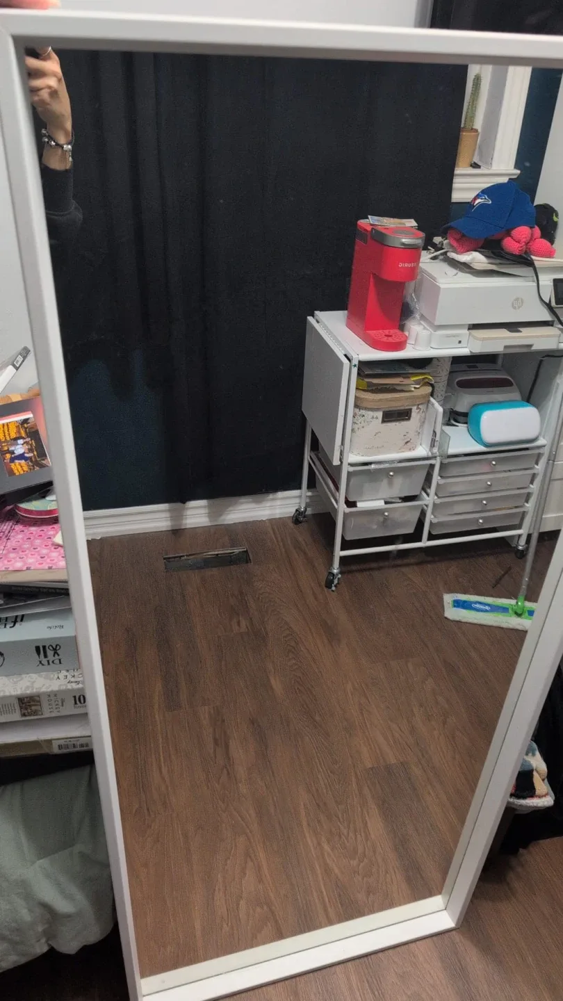 IKEA NISSEDAL Mirror - White, 25 5/8x59" image indicator(2)