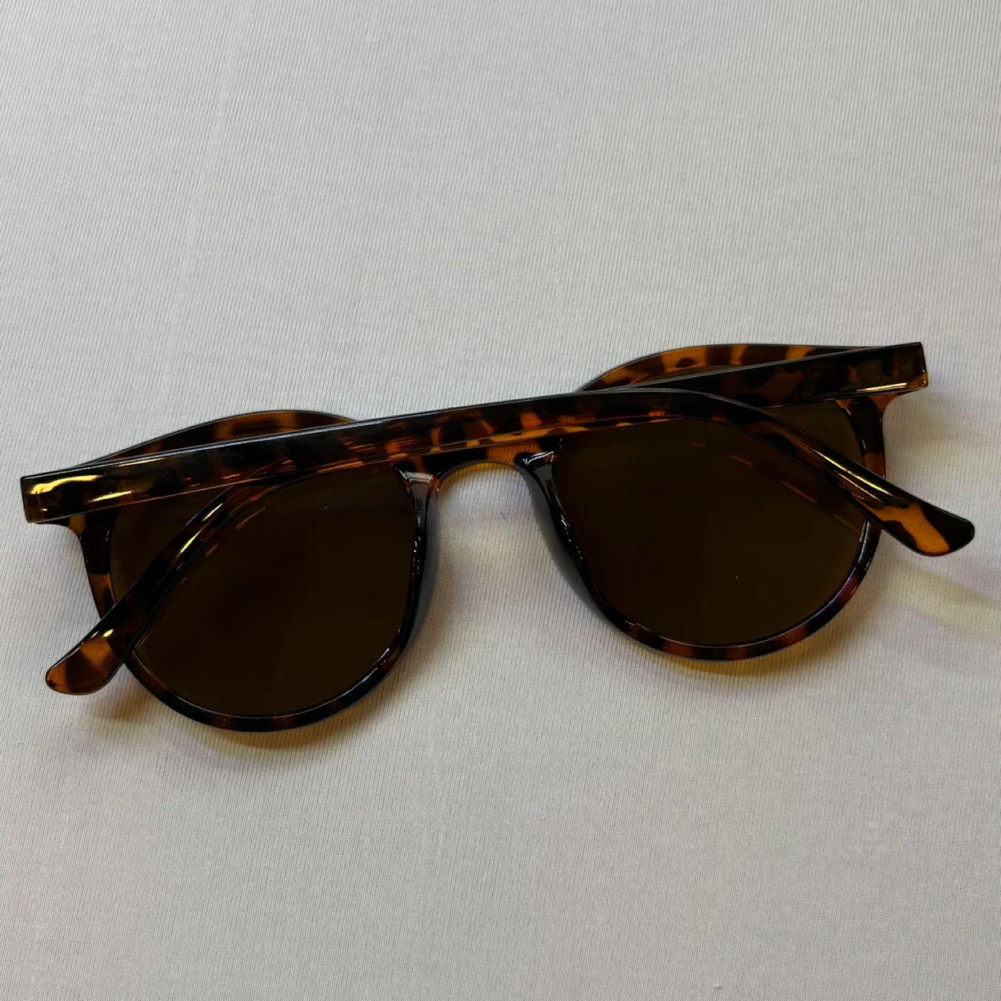 Meet Glasses Tortoiseshell Sunglasses Dark Lens Wayfarer 10 image indicator(2)