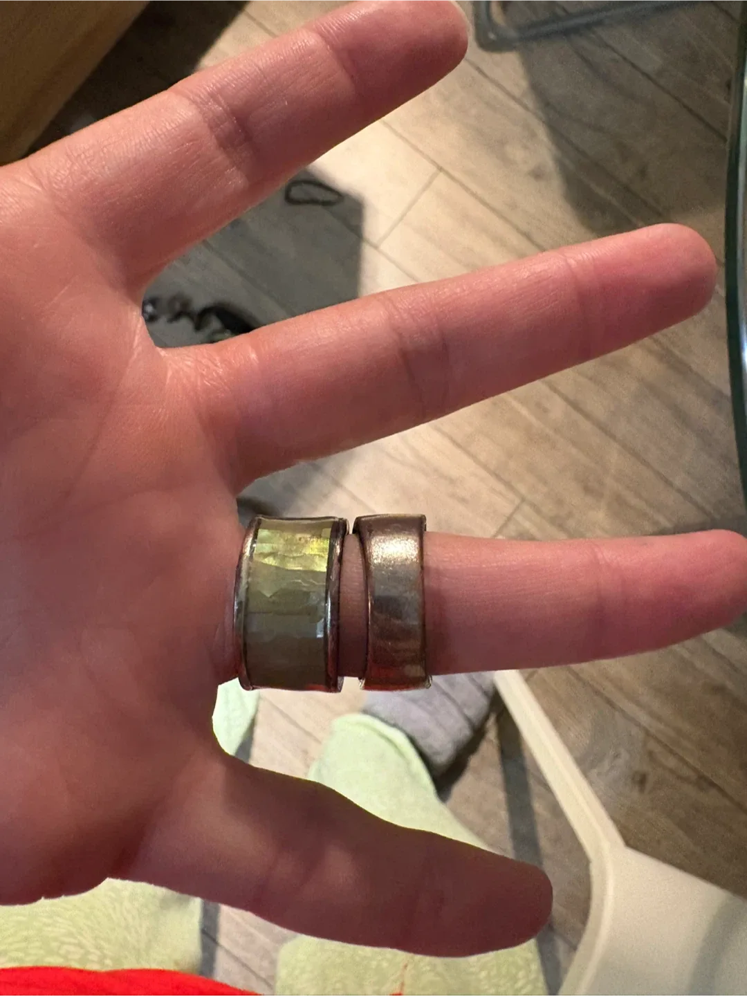 Two Fashion Rings image indicator(3)