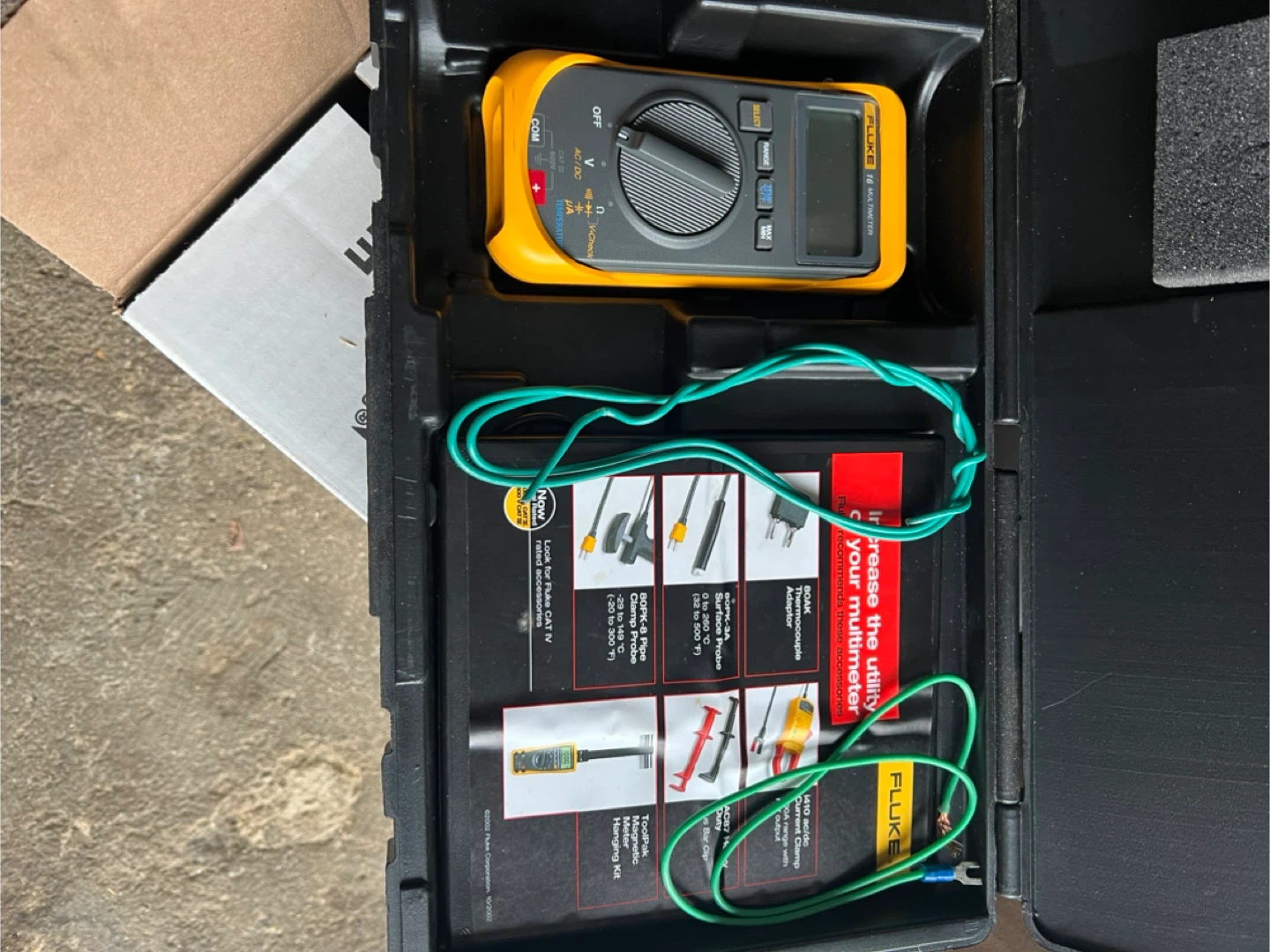 Fluke 322 Clamp Meter with Case - photo 2