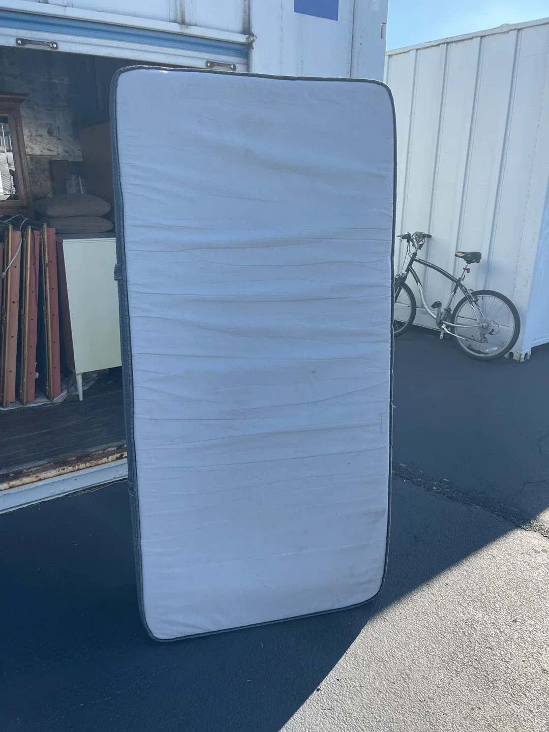 Beautyrest PressureSmart Lux Pillow Top Mattress image indicator(2)