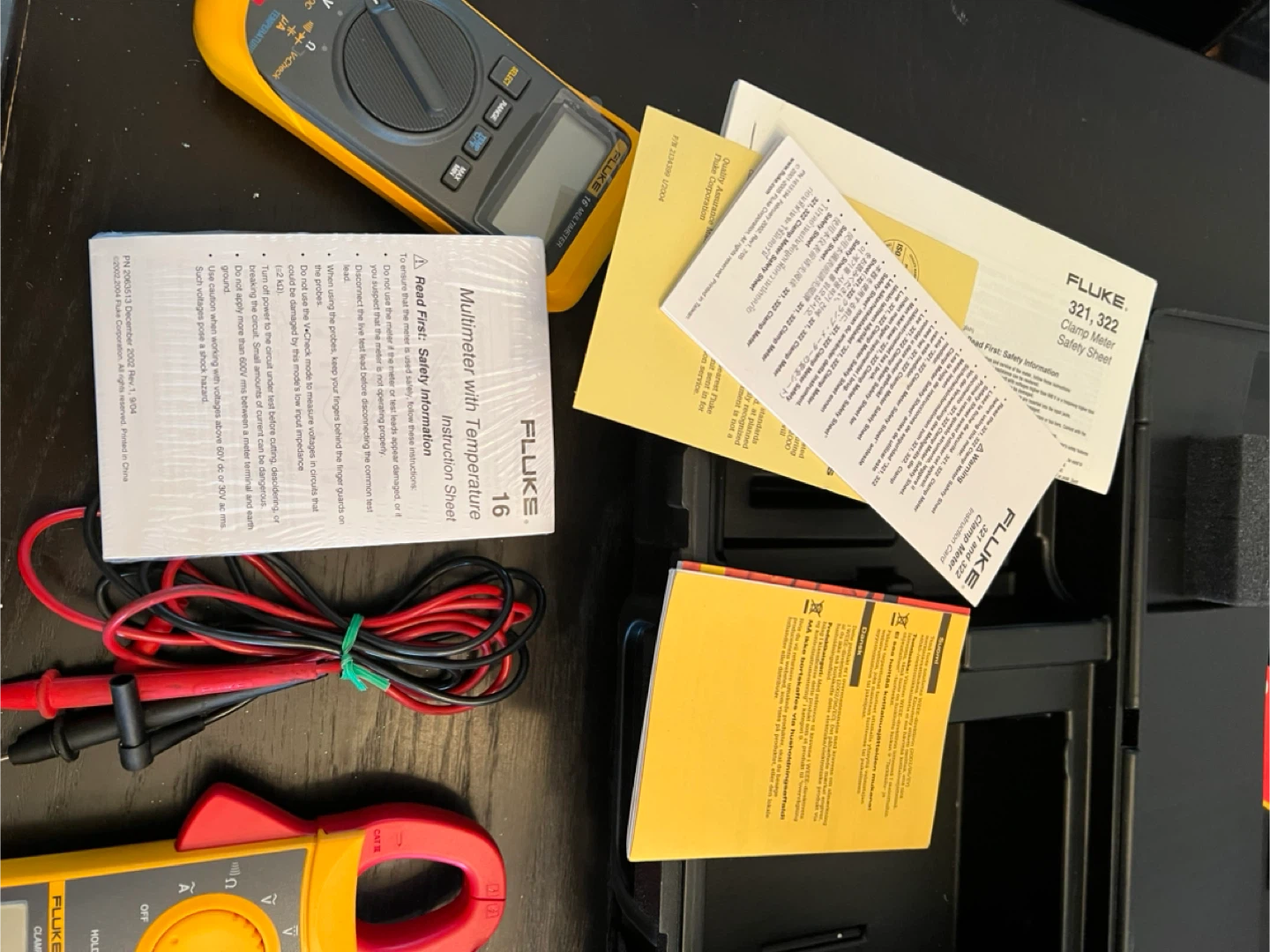 Fluke 322 Clamp Meter with Case - photo 5