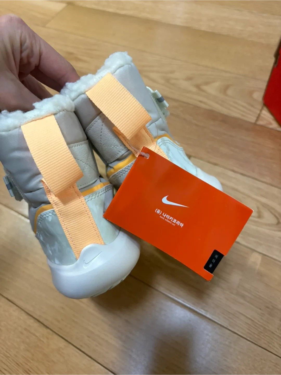 (NEW) Nike kids flex advanced winter Boot Size 13C image indicator(4)