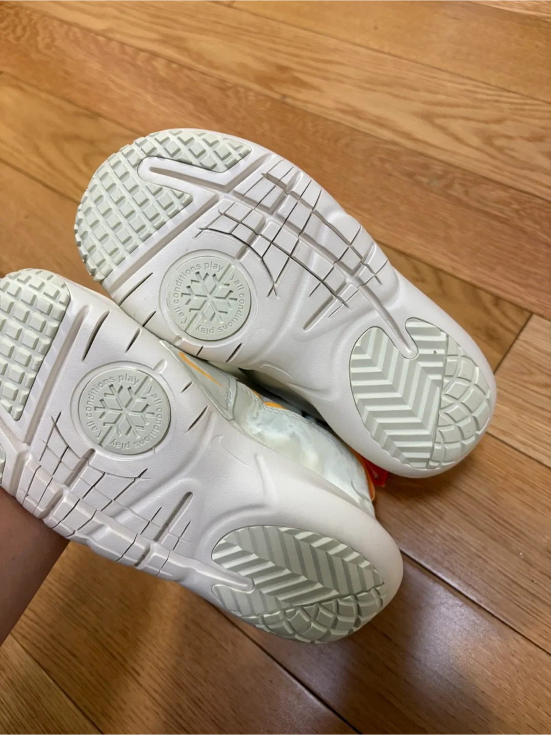 (NEW) Nike kids flex advanced winter Boot Size 13C image indicator(3)